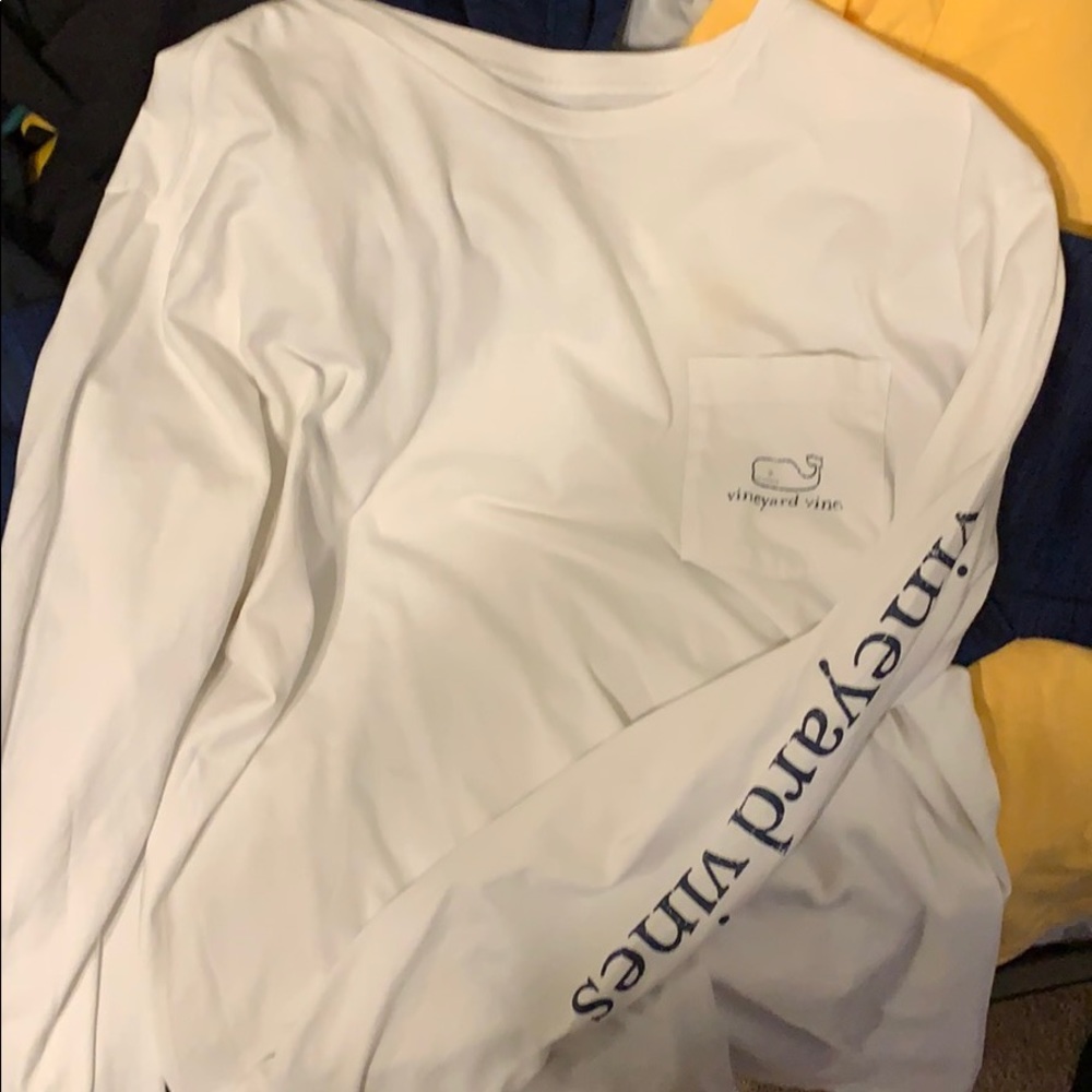 COPY - XL Vineyard vines shirt